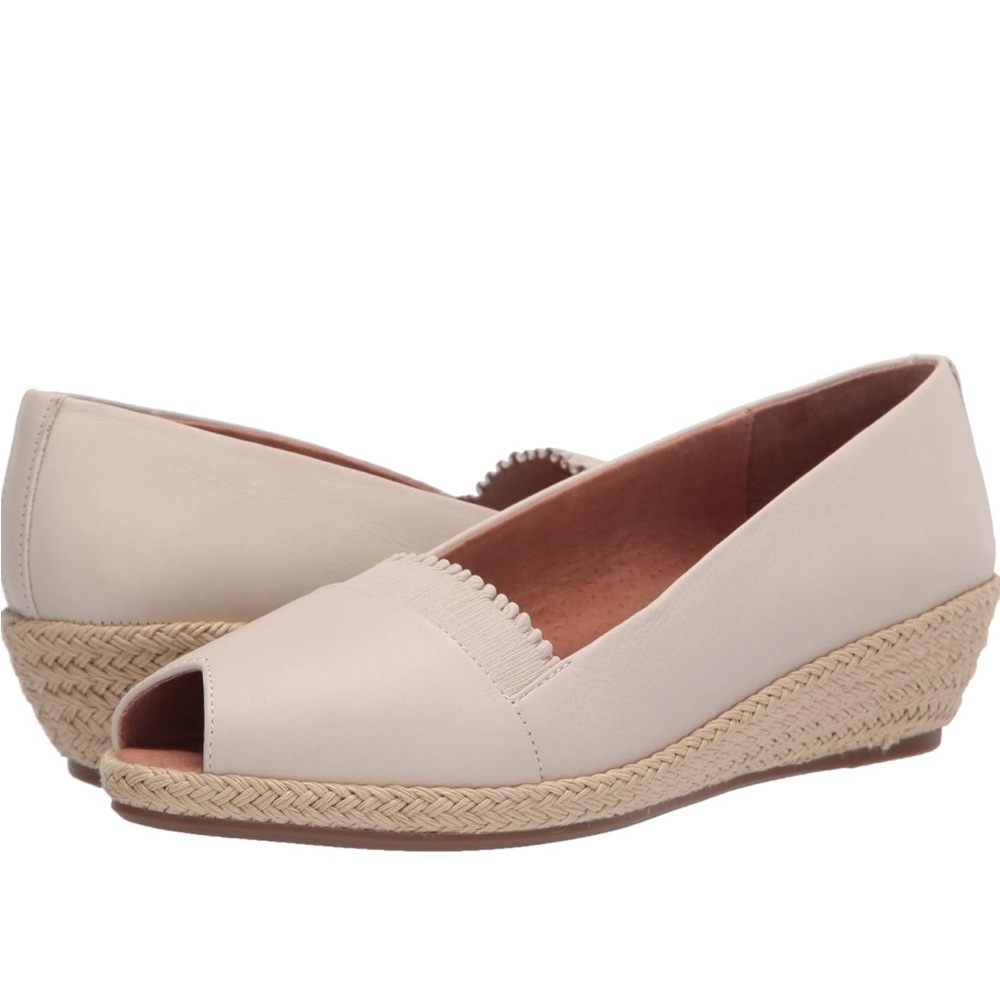 Gentle souls Kenneth Cole Luci ruffle a-line wedge cream
